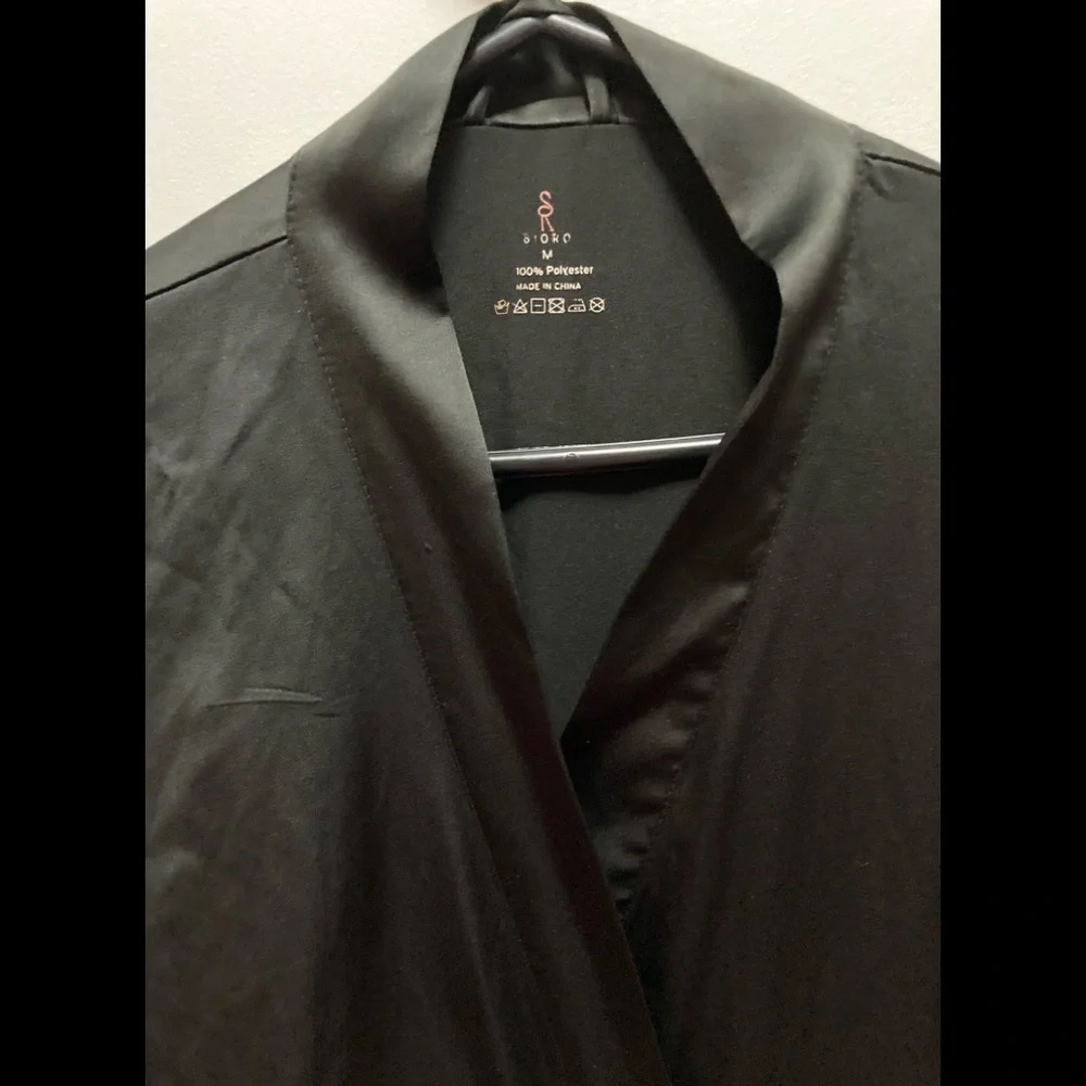 Sioro Robe - Picture 2 of 2